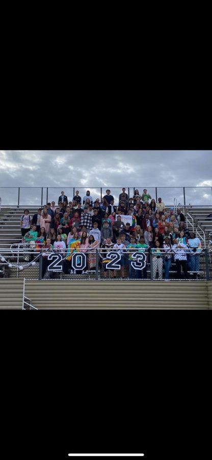 +The+class+of+2023+participating+in+the+new+Senior+Sunrise+activity+at+Oakdale+High+school