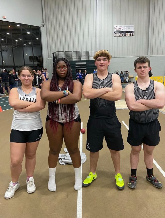 Throwers+Jenna+Weingard%2C+Ange+Tankwa%2C+Grant+Lohr+and+Jason+Blakesly+pose+for+a+picture+after+their+throws.
