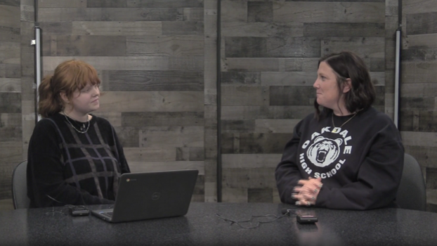 Mrs. Elizabeth Mulcahy, an American Sign Language teacher at Oakdale, sits down with Oakdale Post writer Lilly Daubert for a conversation which can be watched on Bear TV’s Youtube channel.
